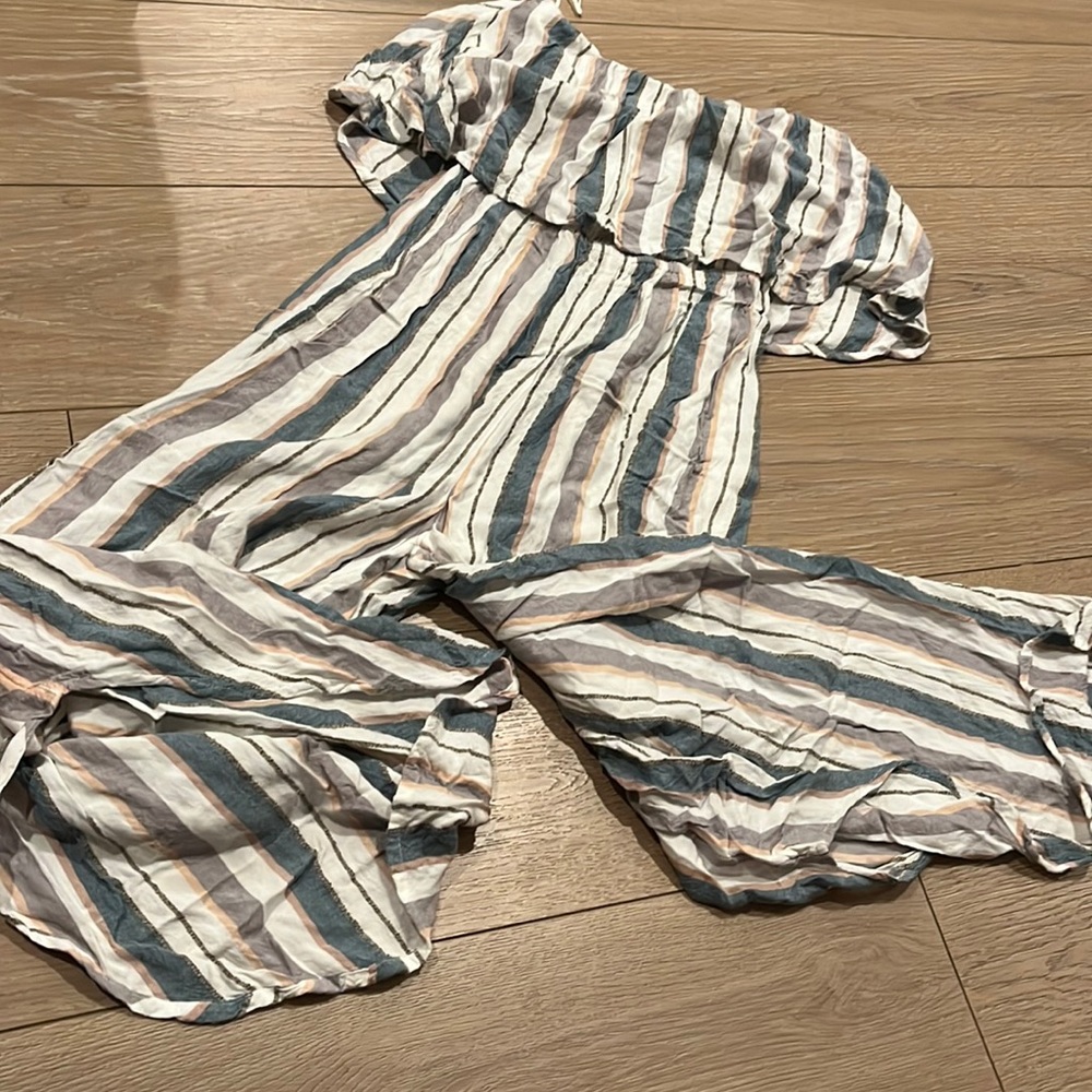 Woman’s XS O’Neil Pantsuit